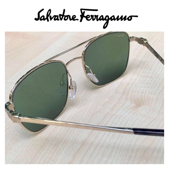 Sold out💫 FERRAGAMO Men’s Sunglasses Rectangular Aviators Gold w/ Green lenses - Picture 5 of 9